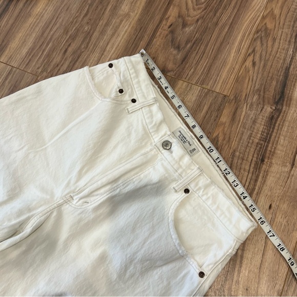 Abercrombie & Fitch Curve Love 90’s Straight Jean White - Picture 6 of 7